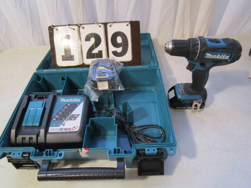 lot 129 image: Makita 12 DriverDrill