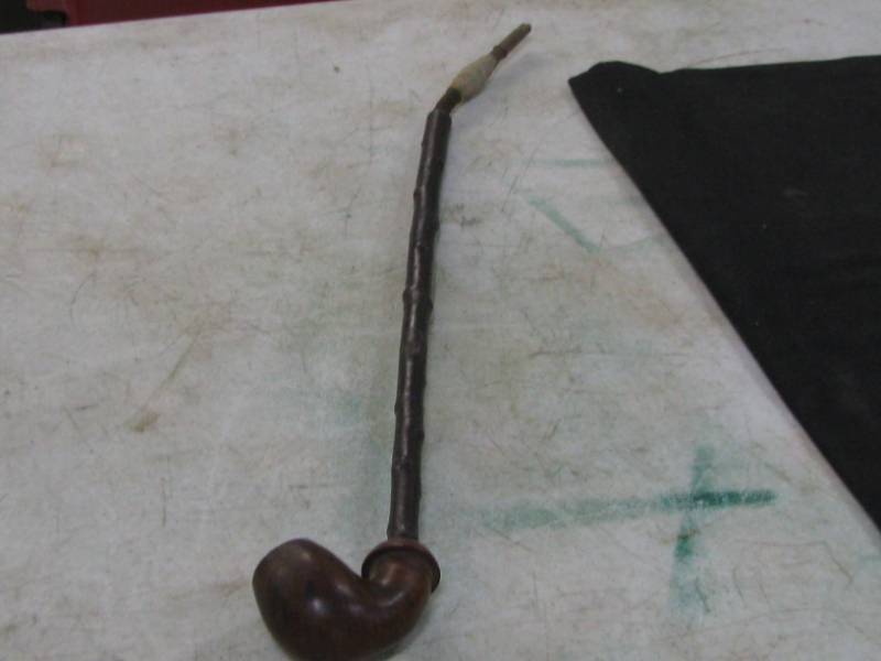 lot 7 image: Vintage Pipe