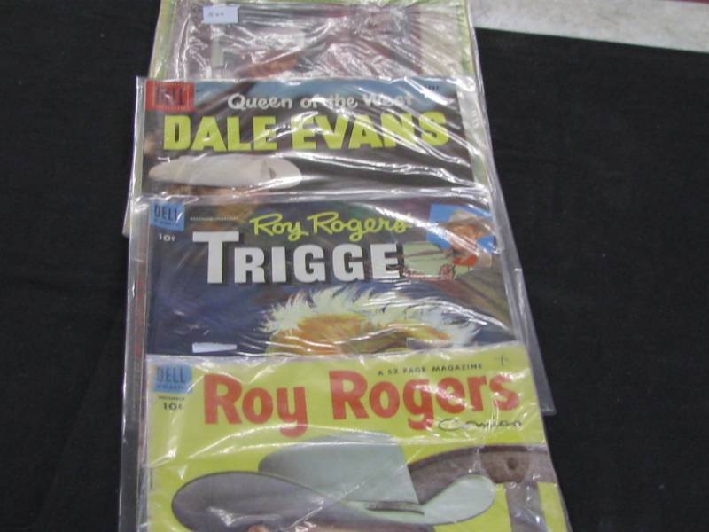 lot 19 image: Roy Rogers Comic Books