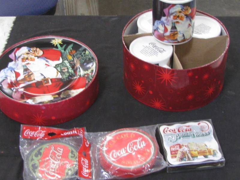 lot 33 image: Coca Cola Dinnerware Set