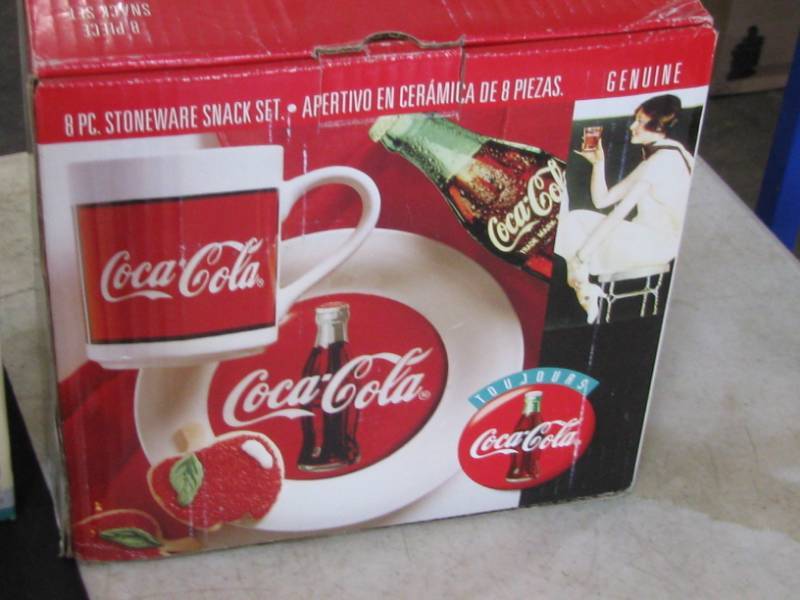 lot 35 image: Coca Cola Snack Set