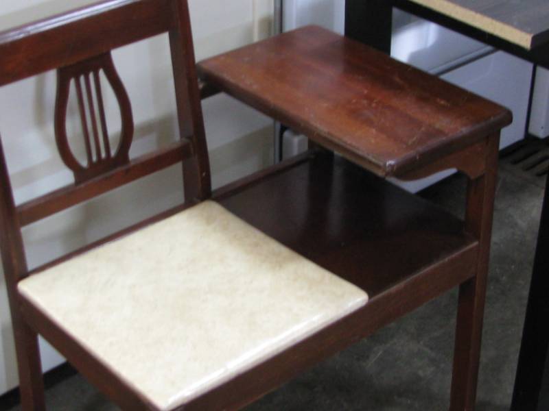 lot 69 image: Telephone Table