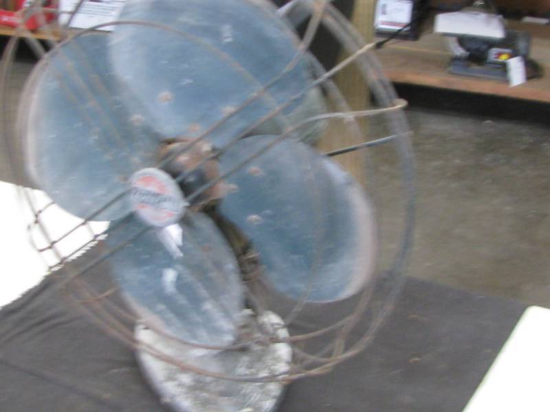 lot 70 image: Arctic Aire Fan