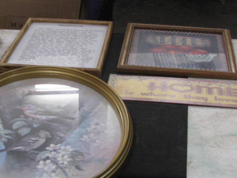 lot 90 image: Home Decor