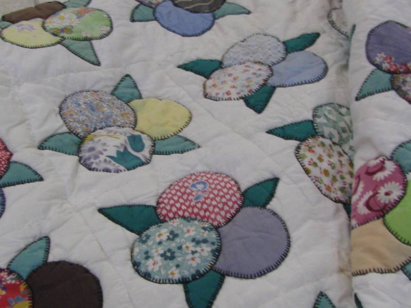 lot 94 image: Hand Stitched Quilt