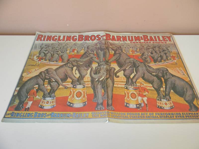 lot 15 image: VINTAGE RINGLING BROS AND BARNUM & BAILEY CIRCUS COMBINED SHOWS POSTER - RARE - APPROX 24 BY 17 - SEE PICTURES