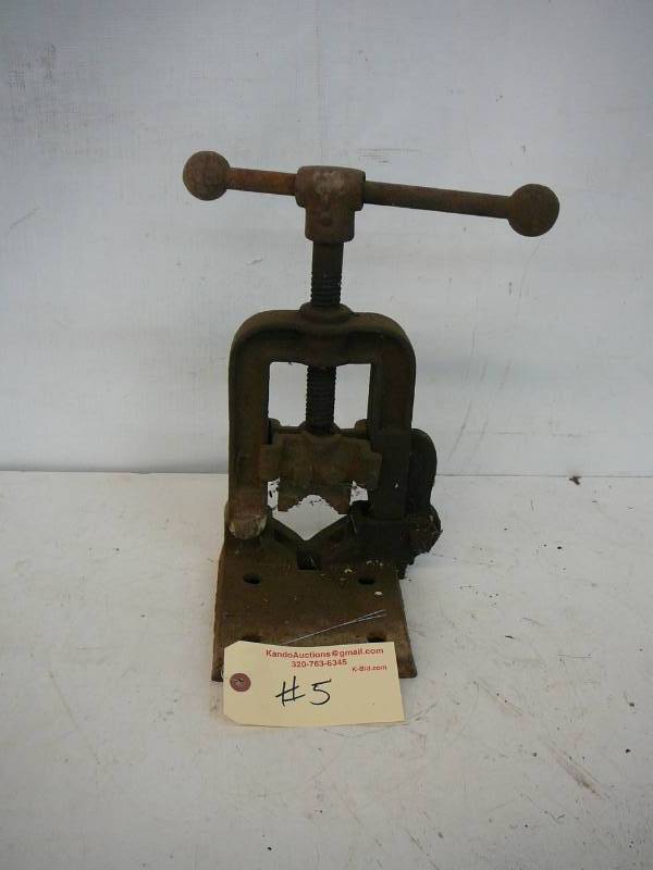 Vintage Pipe Vice