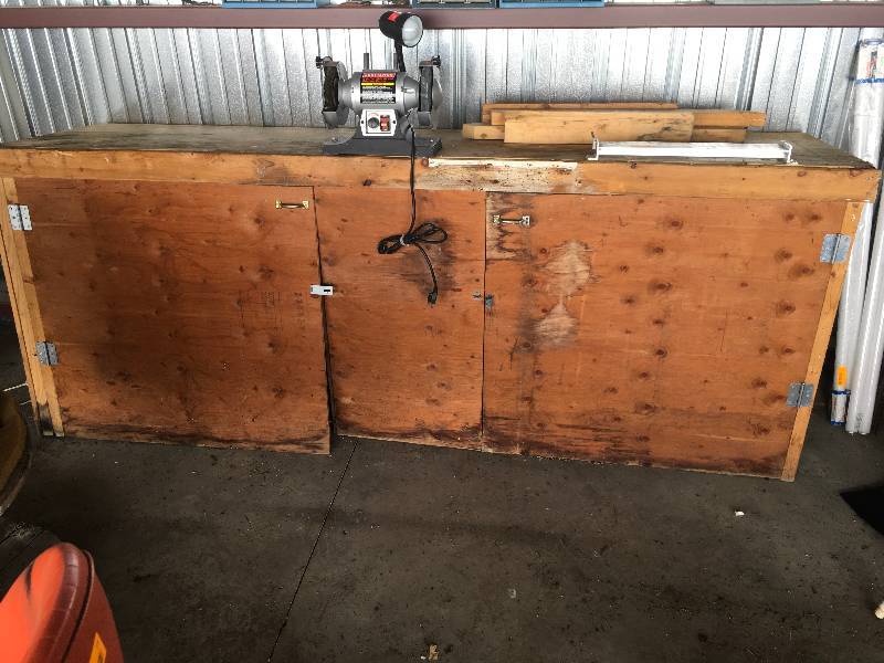 lot 76 image: Wood Bench W Craftsman 6 in. Variable Speed Grinding Center