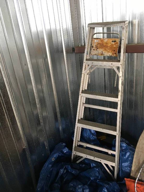 lot 85 image: Ladder & Tarp