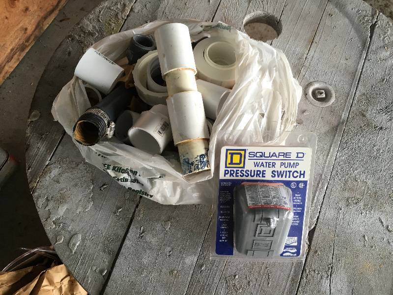 lot 87 image: Square D Water Pump Switch Pressure Switch & Pipe