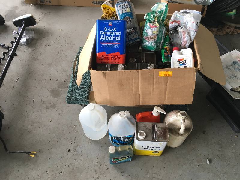 lot 97 image: Misc Box Of Fluids