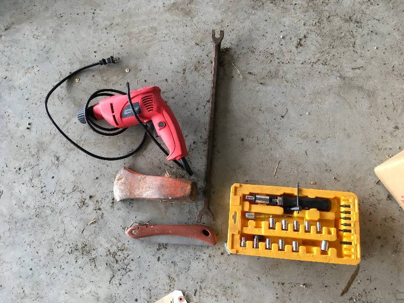 lot 108 image: Misc Tools