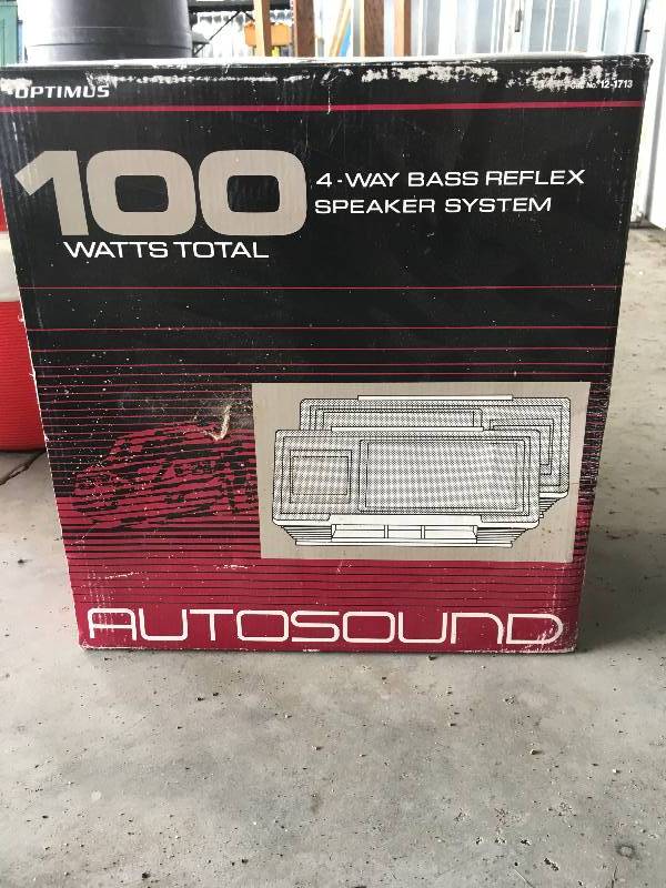 lot 119 image: Optimus Auto Sound 100 Watts 4- Way Bass Reflex Speaker System