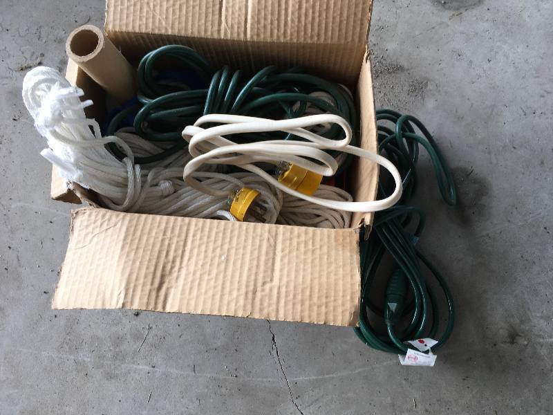 lot 129 image: Extension Cords & Rope