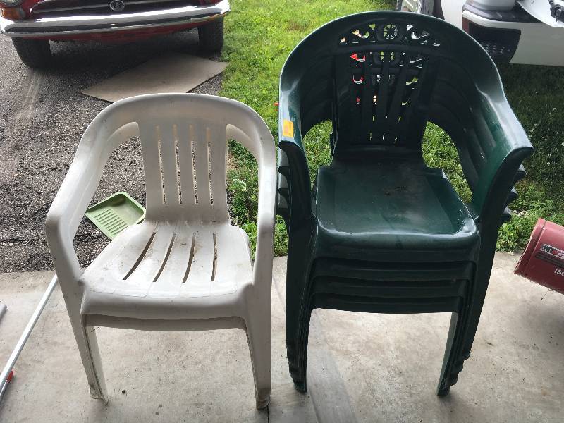 lot 134 image: 6 Outdoor Chairs