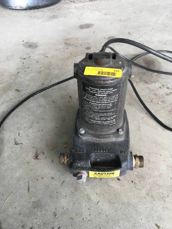 lot 137 image: Portable Utility Pump 12 HP- 115V