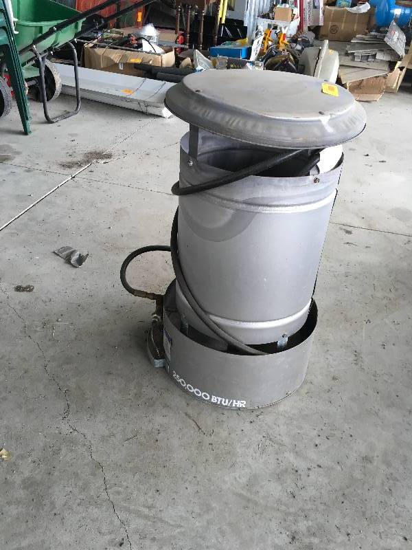 lot 143 image: 250,000 BtuHR Heater