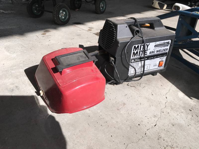 lot 161 image: Mity Mite Arc Welder & Mask