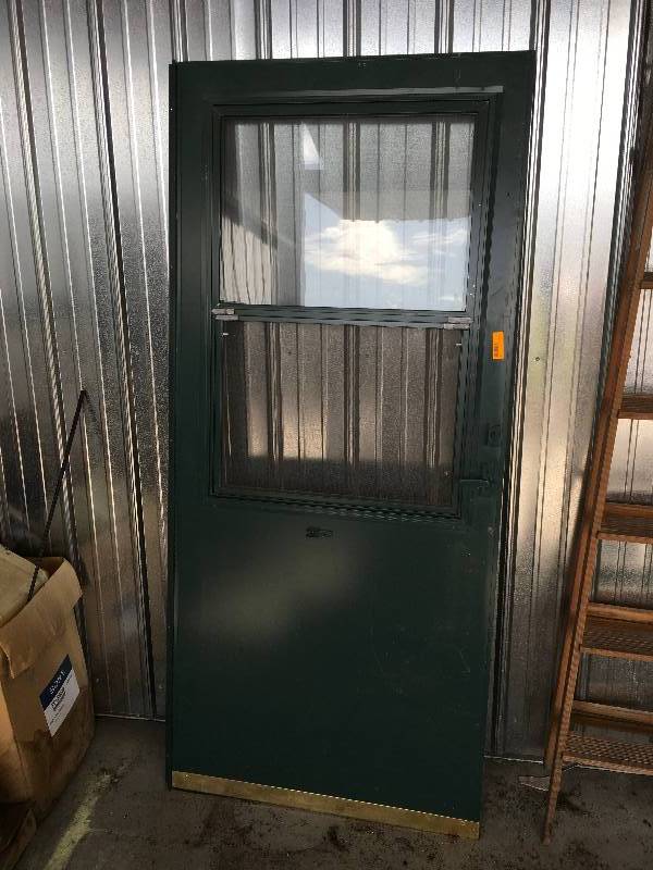 lot 163 image: Green Screen Door