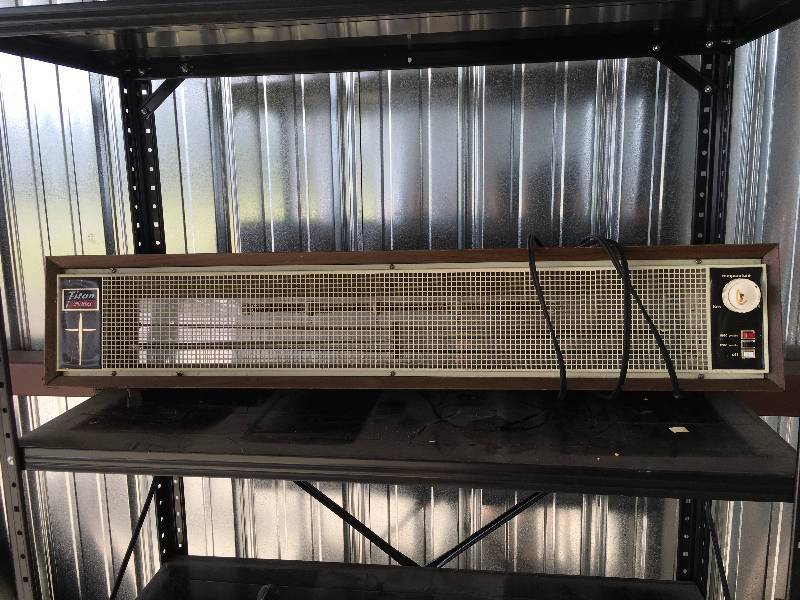lot 175 image: Titan Fan Forced Heat Heater