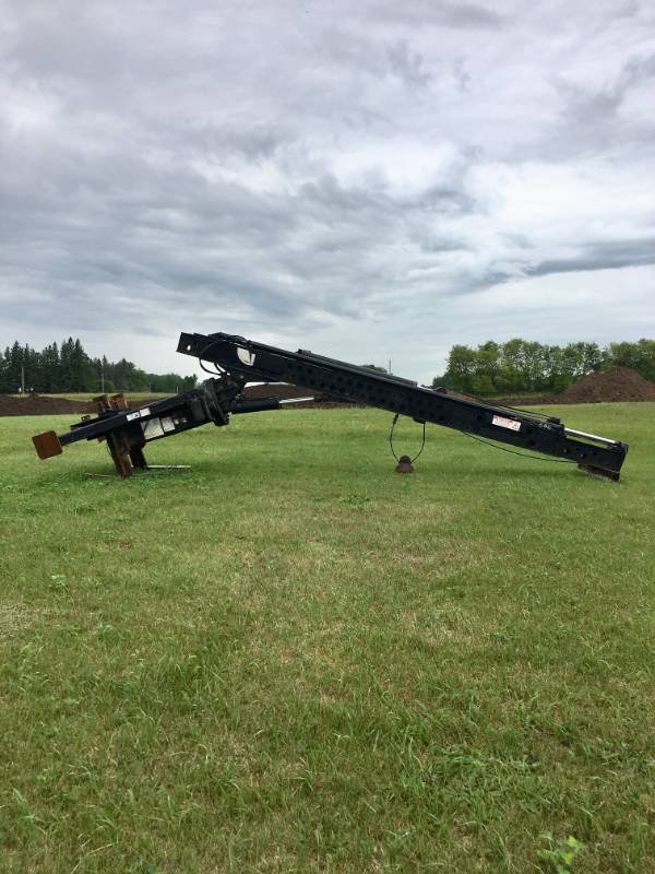 lot 4 image: 2005 USTC Inc. BlockSewer Tank Truck Boom