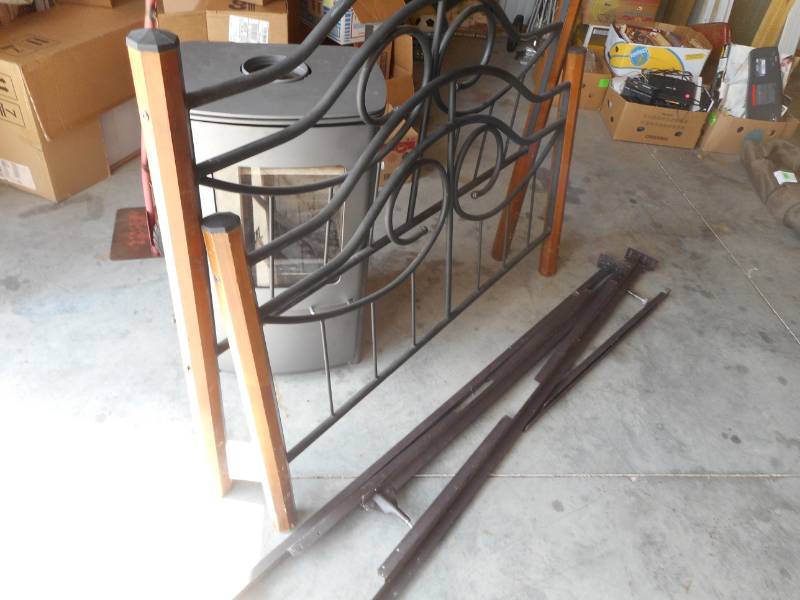 lot 8 image: Wrought Iron & Wooden Bed Frame