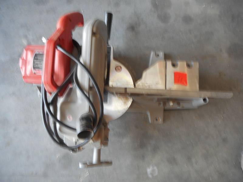 Milwaukee Compound Miter Saw