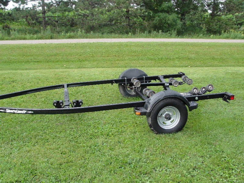 lot 2 image: NEW 2012 SHORELINER BOAT TRAILER