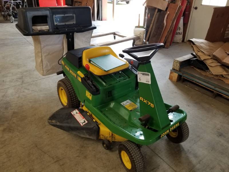 lot 6 image: John Deere RX75 Lawn Tractor with Clipping Collection System