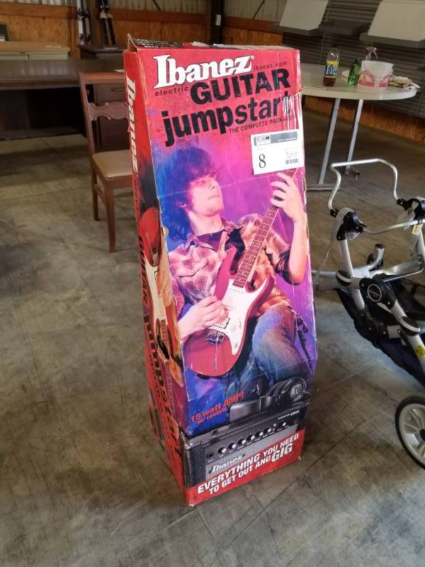 lot 8 image: Ibanez Guitar Jumpstart Complete Package - 15W Guitar, Electronic Tuner, Guitar Amplifier GTA15R,Stereo Headphones