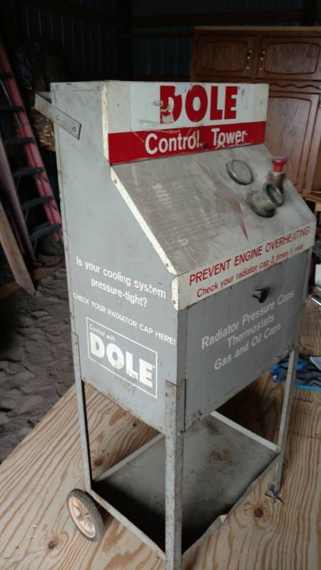 lot 50 image: Metal Dole Control Tower