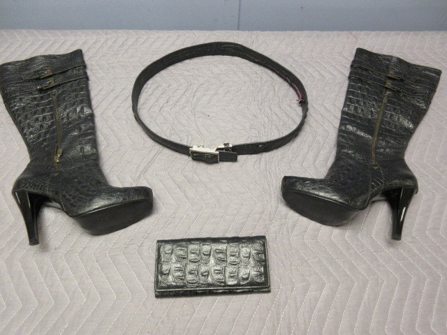lot 340 image: VEARI EXOTIC MEXICAN MADE BOOTS, BELT AND WALLET