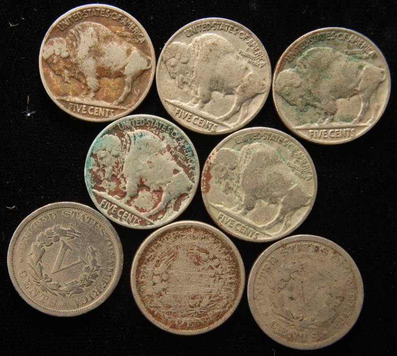 GROUP OF 8 LIBERTY & BUFFALO NICKELS AS PICTURED