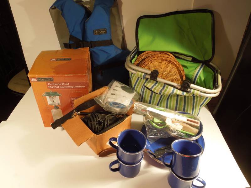 lot 16 image: Camping Package