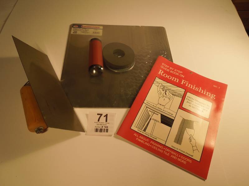 lot 71 image: Drywall Tools & Book - Brand New