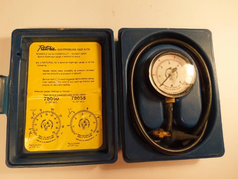 lot 81 image: Gas Pressure Test Kit