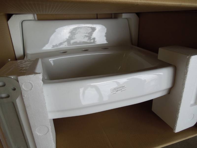 lot 32 image: Kohler Greenwich White Wall Mount Sink - New in Box