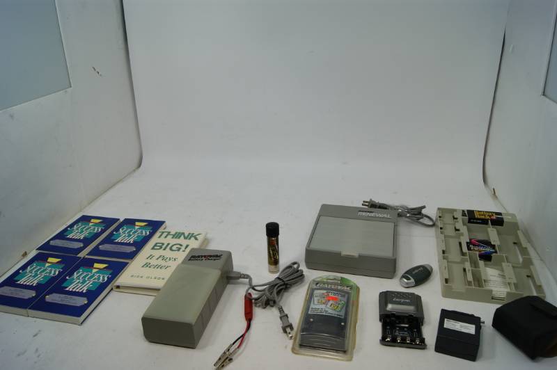 lot 15 image: Batteries And Battery Chargers
