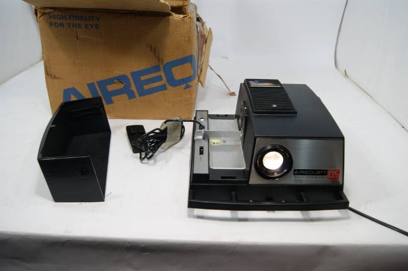 lot 38 image: Slide Projector