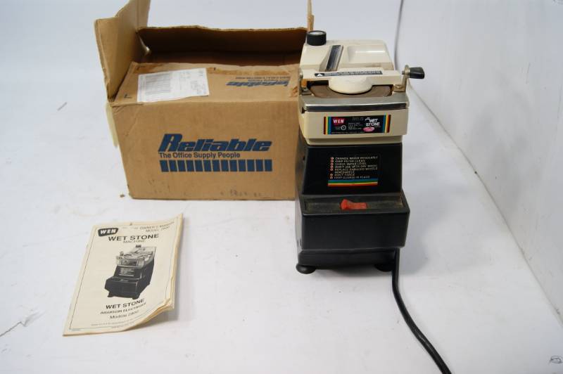 lot 39 image: WEN Wet Stone Machine Grinder Sharpener Model 2900