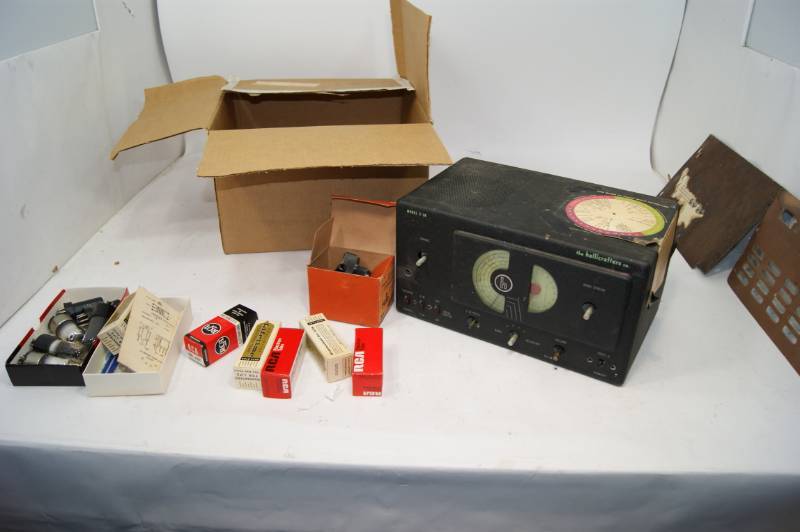 lot 40 image: Hallicrafters Model S-38 Communications Receiver (1946)