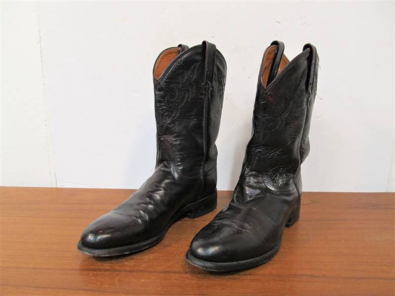 lot 30 image: Pair of Leather NOCONA Cowboy Boots - Size 9 12D