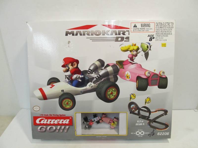 lot 39 image: Nintendo Mario Kart Go DS Carrera 62206 Slot Race Car Track