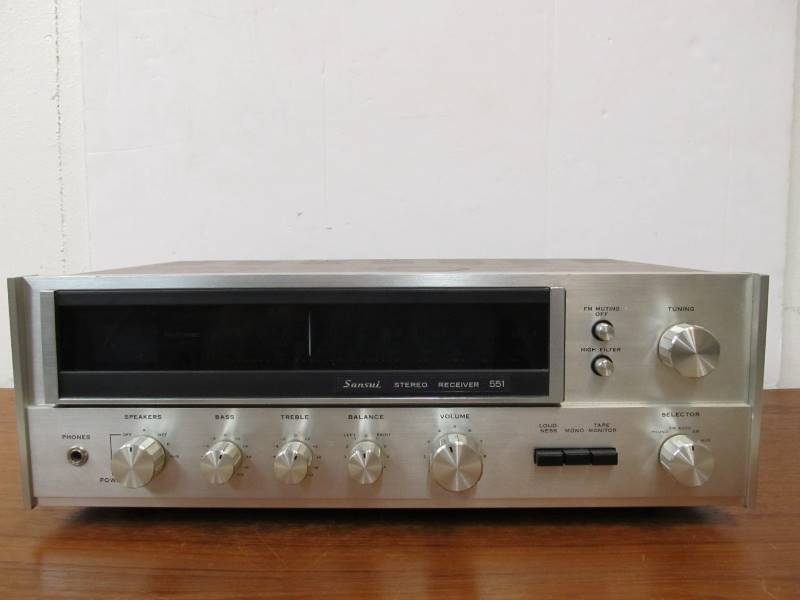 lot 51 image: Working Vintage SANSUI 551 Stereo Receiver