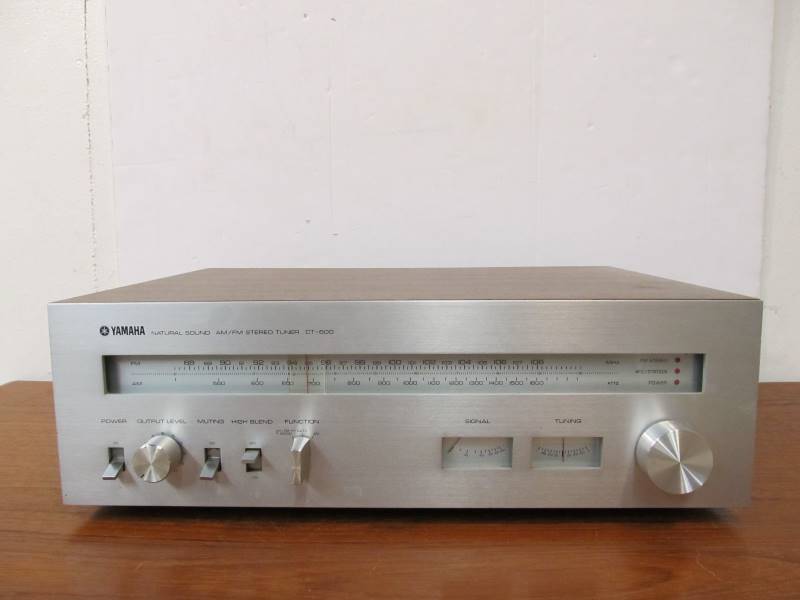 lot 52 image: Working Vintage YAMAHA CT-600 Tuner 