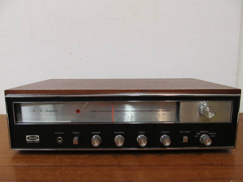 lot 61 image: Working Vintage ALLIED Model 2690 Stereo Receiver