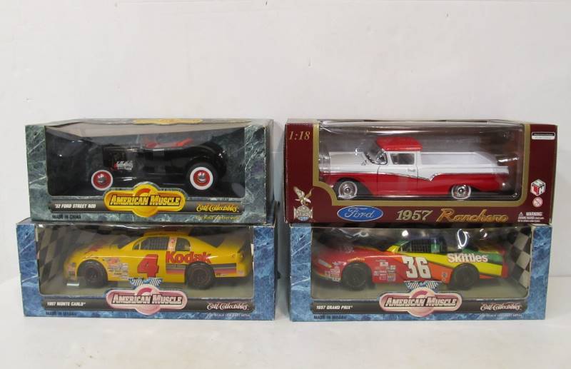lot 89 image: 4 Large Mint In Box 118 Scale Diecast Cars