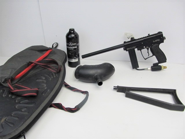 lot 83 image: Spyder MR1 Paintball Gun wCase