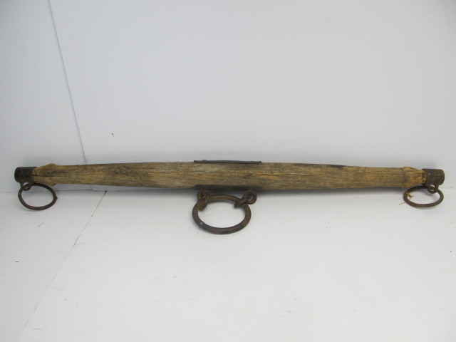lot 87 image: Large Antique 44 Double Horse Yoke