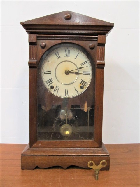 lot 153 image: Working Antique KitchenMantel Clock 